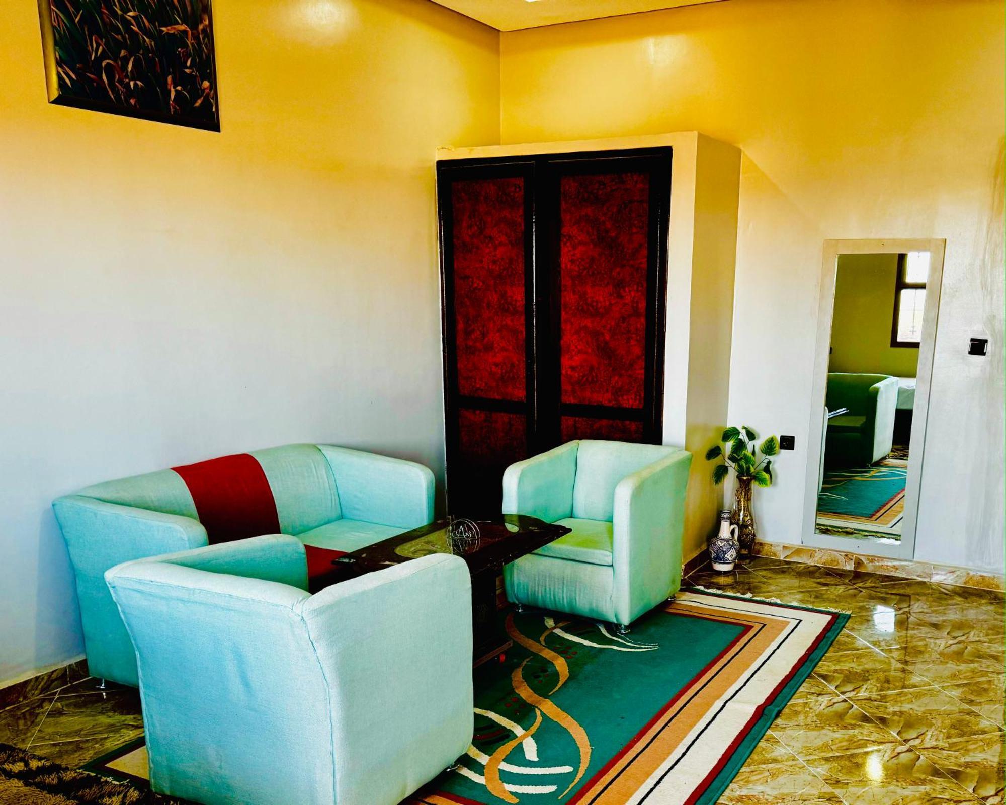 エルフード Complexe L'Oasis Bed & Breakfast エクステリア 写真