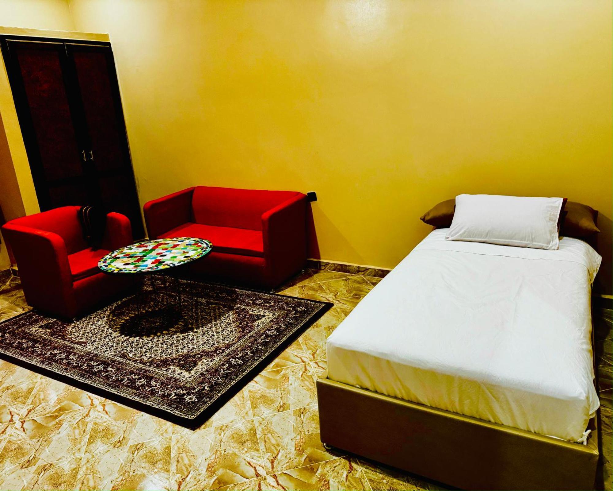 エルフード Complexe L'Oasis Bed & Breakfast エクステリア 写真