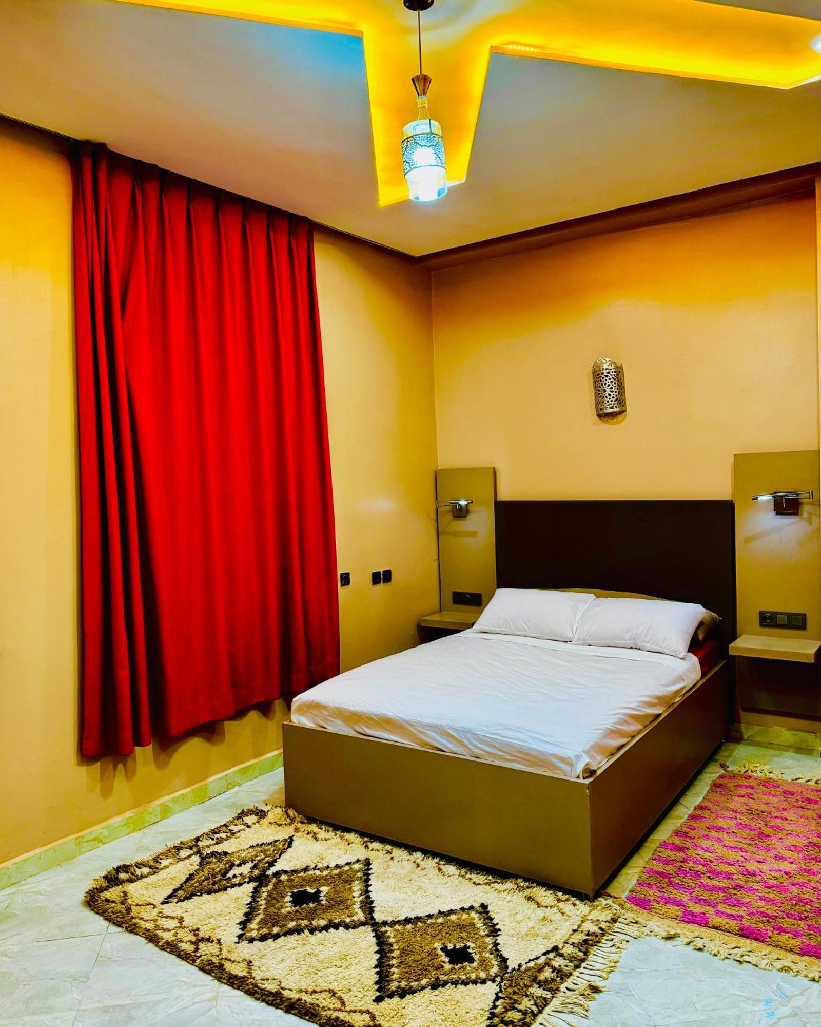エルフード Complexe L'Oasis Bed & Breakfast エクステリア 写真